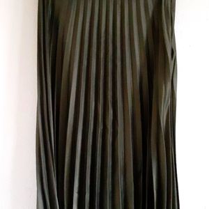 Pleated Midi Skirt